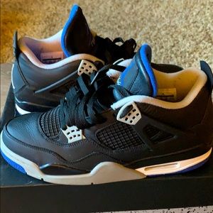 Air Jordan 4 Retro